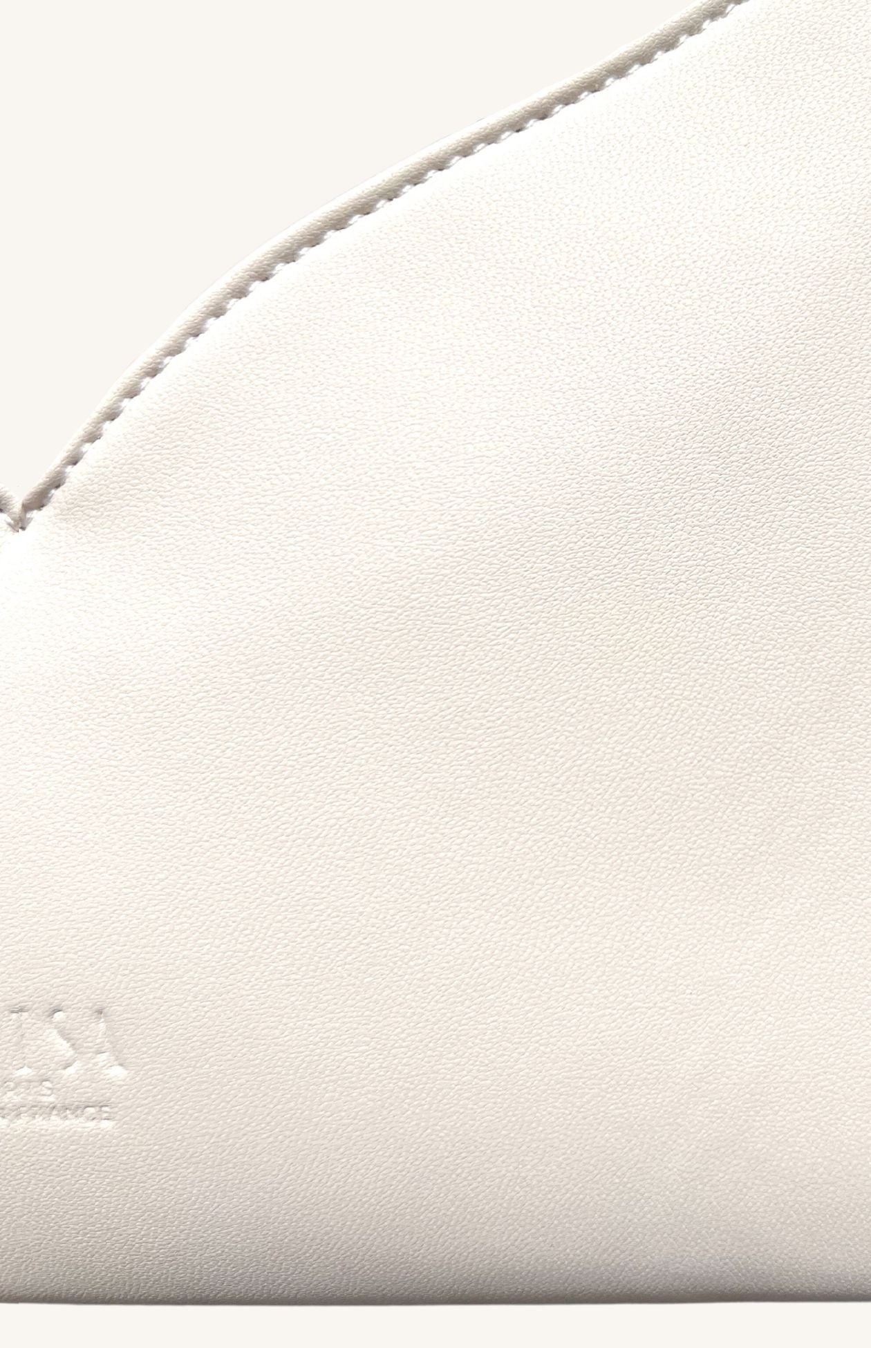 Détails coutures sac Baguette Beige Lérisa