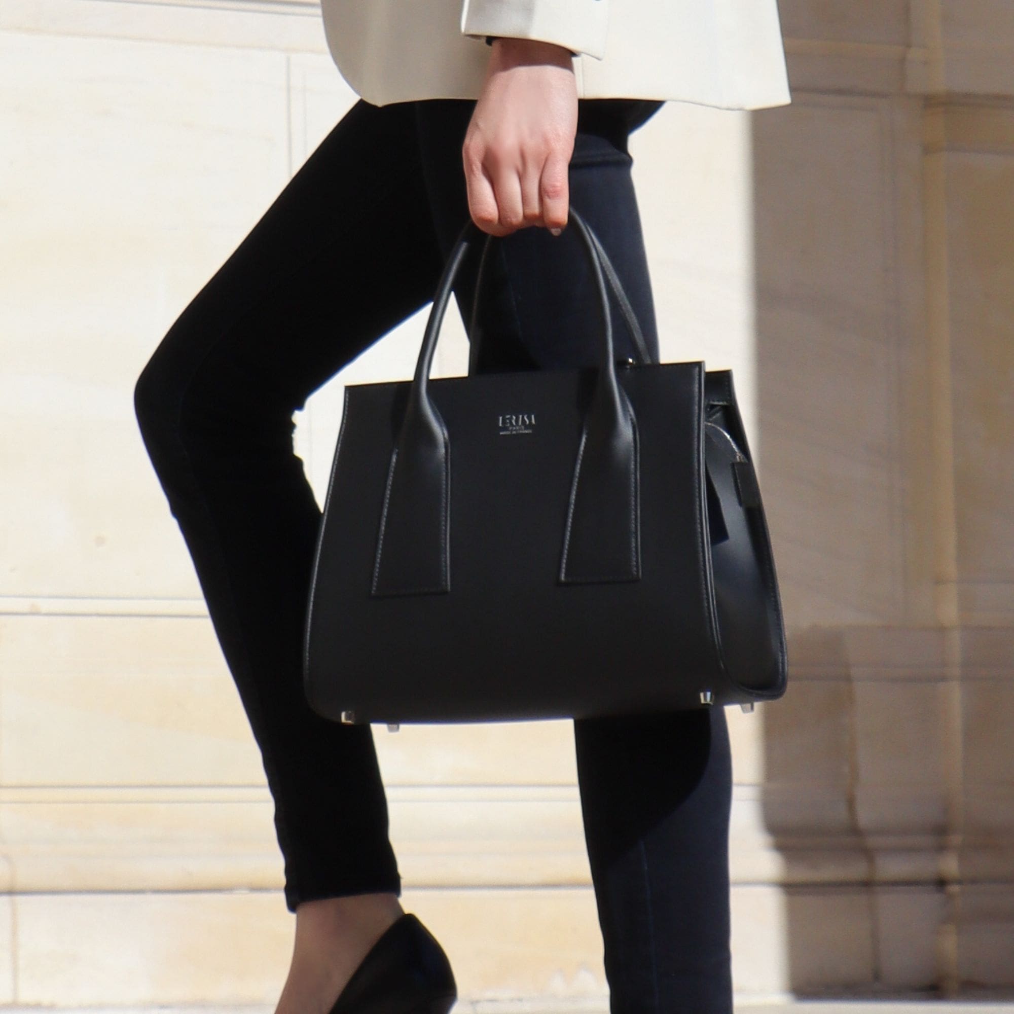 Sac Lérisa - sac Noir - sac à main éco-responsable - sac vegan femme - sac fabriqué en france - sac éthique fabriqué en france - sac cuir végétal femme - sac à main vegan made in france